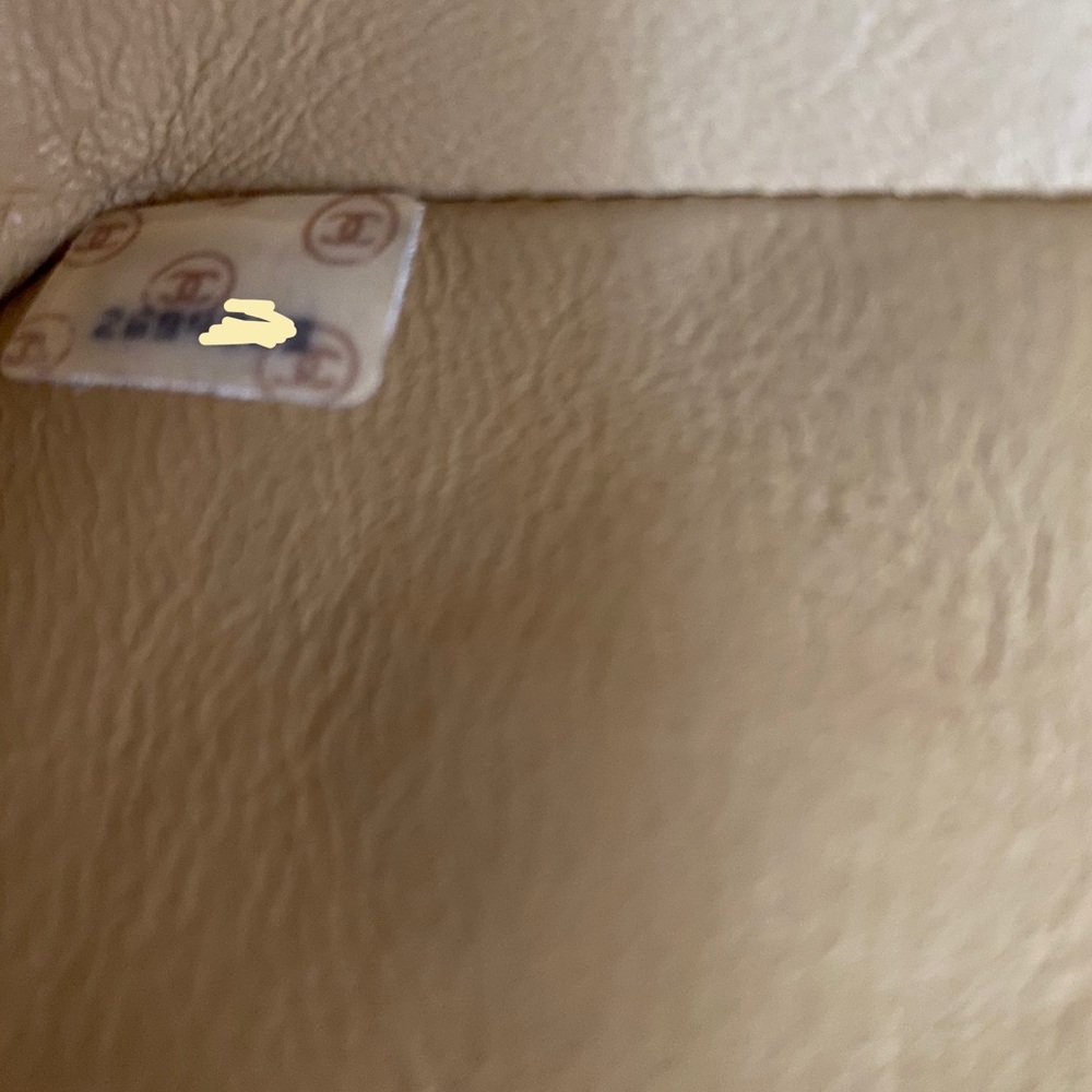 ❌SOLD❌ Chanel Diana Small size - Picture 5 of 8